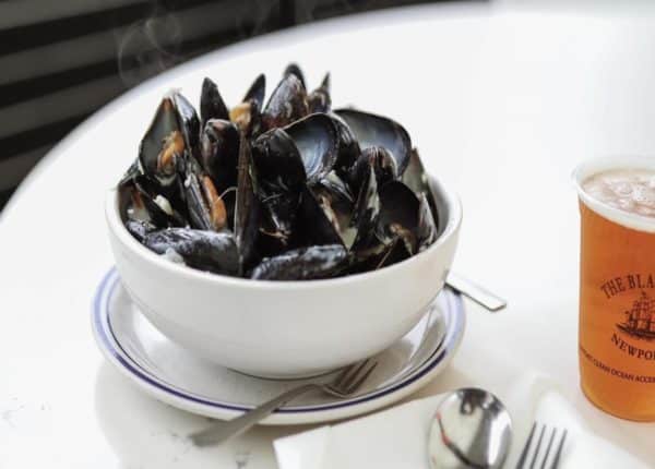 steaming mussels in bowl