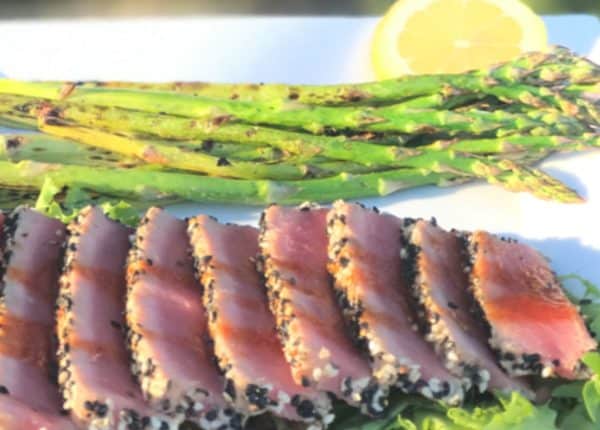 tuna dish with asparagus