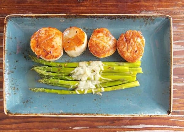 scallops and asparagus